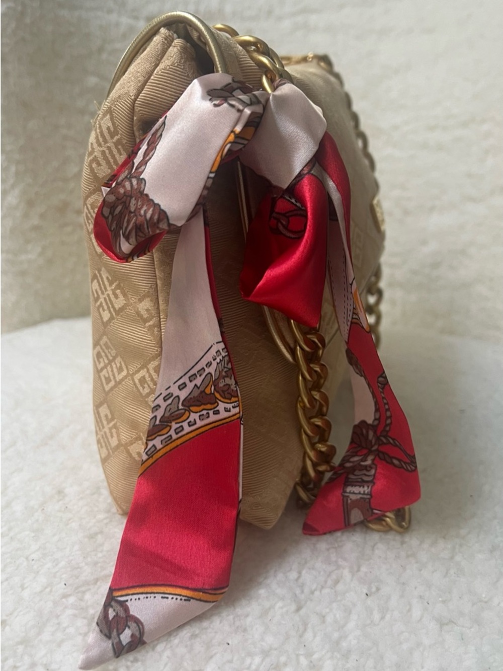 Givenchy Converted Beauty Bag to Gold-Tone Quilted Shoulder Bag - Picture 5 of 9